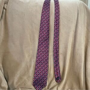 Jos. A. Bank Burgundy Geometric Men's Tie 100% Silk.